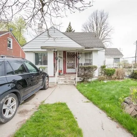 Buy this 3 bed house on 15121 Castleton Street in Detroit, MI 48227