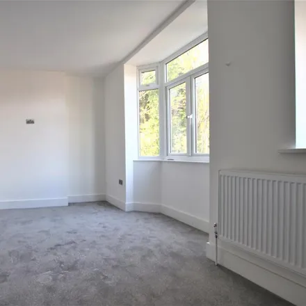 Image 7 - 15 Foxley Gardens, London, CR8 2DQ, United Kingdom - House for rent