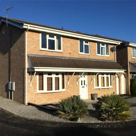 Rent this 4 bed house on Scugdale Close in Yarm, TS15 9UG