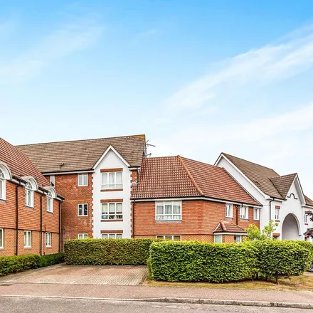Rent this 2 bed apartment on 38-47 Hartigan Place in Reading, RG5 4SH