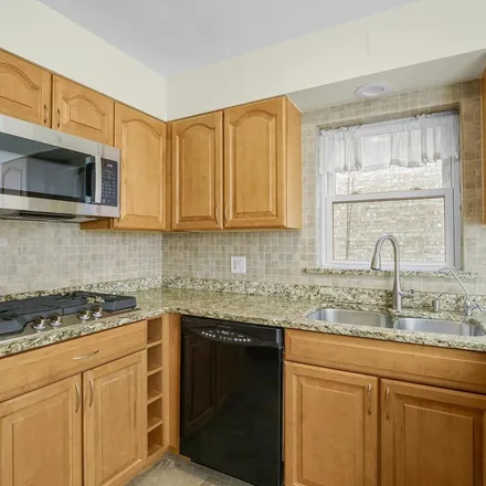 Rent this 3 bed apartment on 3048 Central Street in Evanston, IL 60201