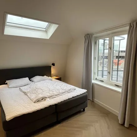 Rent this 2 bed apartment on Kaldi Coffee in Snellestraat 8, 5211 EN 's-Hertogenbosch
