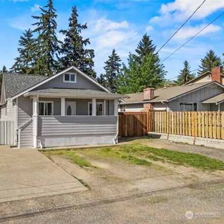 Buy this 5 bed house on 835 South 80th Street in Tacoma, WA 98408