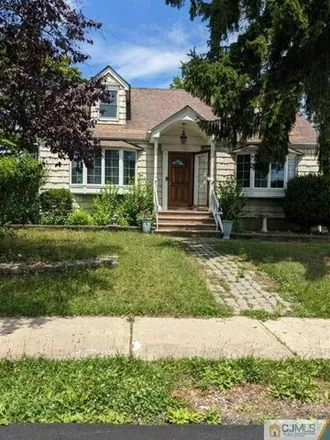 Rent this 3 bed house on 23 Runyon Avenue in Lahiere, Edison