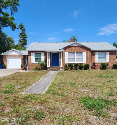 Buy this 3 bed house on 334 South Palo Alto Avenue in Cove, Panama City
