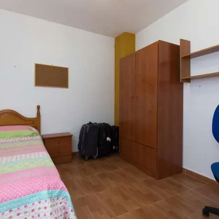Rent this 1 bed apartment on La Qarmita in Calle Águila, 18002 Granada