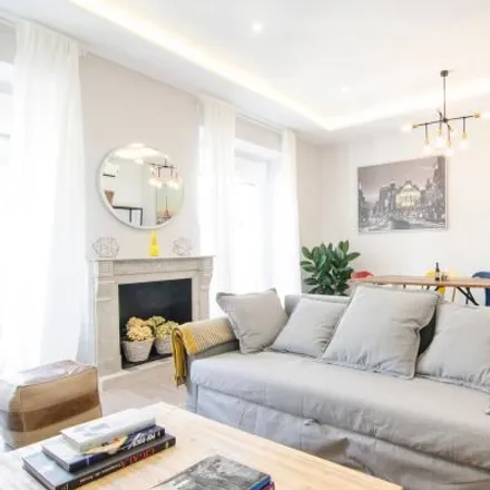 Rent this 3 bed apartment on Madrid in Calle del Príncipe, 17