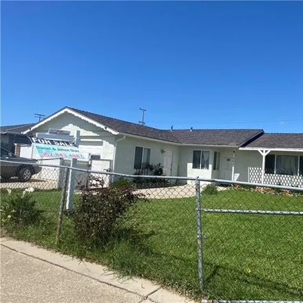 Buy this 4 bed house on 905 West Maple Avenue in Lompoc, CA 93436