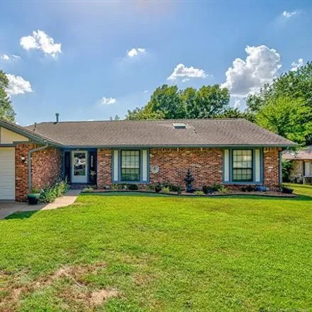 Buy this 3 bed house on 1813 Rolling Hills Place in Bartlesville, OK 74006