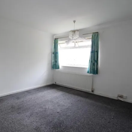 Image 6 - Ardleigh, Basildon, SS16 5RB, United Kingdom - Townhouse for rent