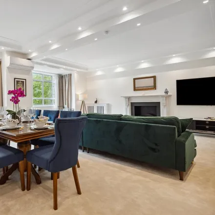 Rent this 5 bed apartment on Lancaster Court in 100 Lancaster Gate, London