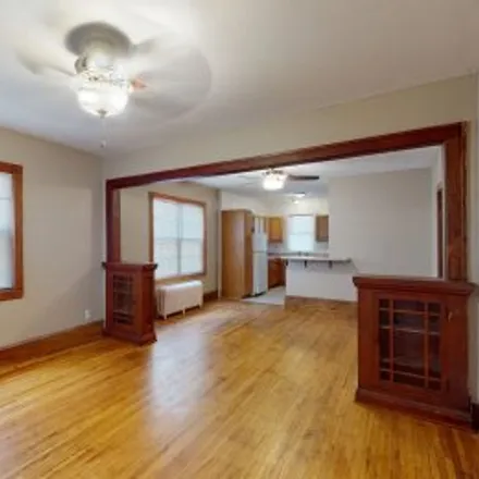 Rent this 3 bed apartment on 609 Snelling Avenue North in Hamline - Midway, Saint Paul
