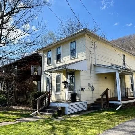 Buy this 4 bed house on 418 Rankin Street in Warren, PA 16365