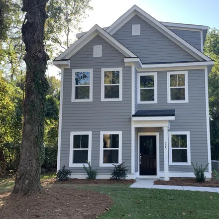 Buy this 3 bed house on 925 Lango Avenue in Maryville, Charleston
