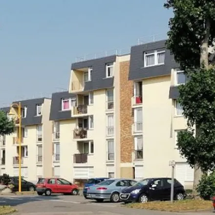 Rent this 3 bed apartment on Église Saint-Martin in Rue Saint-Martin, 62730 Marck
