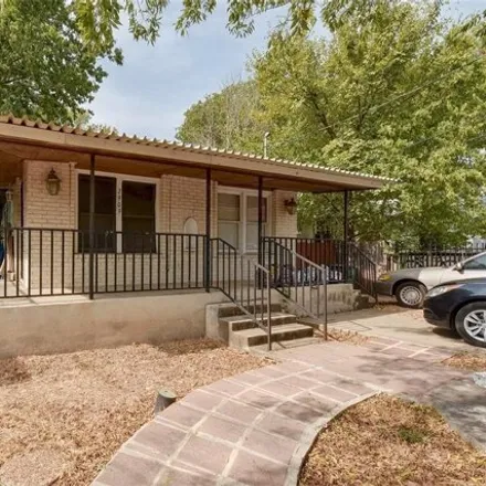 Buy this 2 bed house on 2909 East 5th Street in Austin, TX 78702