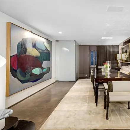 Image 3 - 160 East 63rd Street, New York, NY 10065, USA - Townhouse for sale