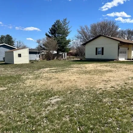 Image 2 - 989 West Gage Street, Blue Hill, Webster County, NE 68930, USA - House for sale