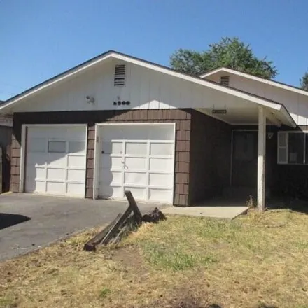 Buy this 3 bed house on 4900 Gatewood Drive in Klamath Falls, OR 97603