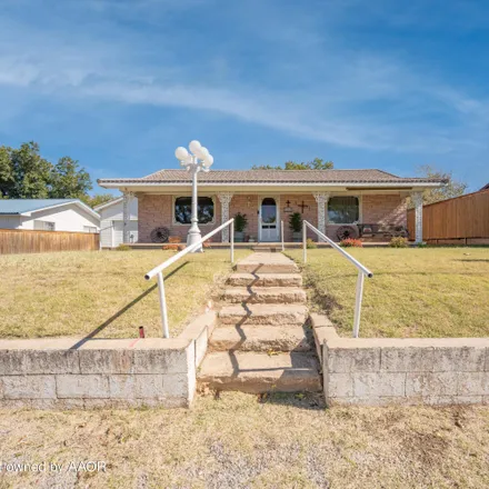 Image 1 - 1007 South Canadian Street, Wheeler, TX 79096, USA - House for sale