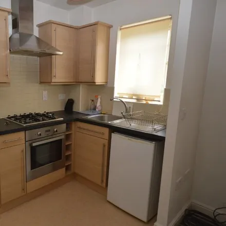 Image 2 - Blount Close, Crewe, CW1 3EU, United Kingdom - Apartment for rent