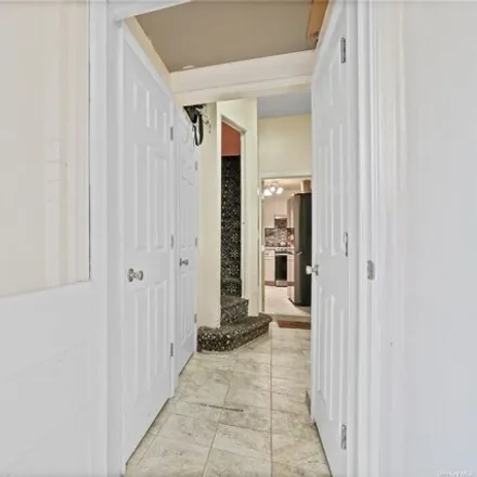 Image 5 - 3304 Avenue D, Brooklyn, New York, 11203 - Townhouse for sale