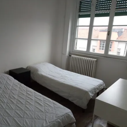 Image 6 - Via Emilio Faa' Di Bruno, 5, 20137 Milan MI, Italy - Apartment for rent