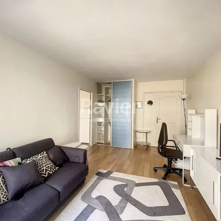 Rent this 1 bed apartment on 2 v Avenue Maréchal Lyautey in 75016 Paris, France