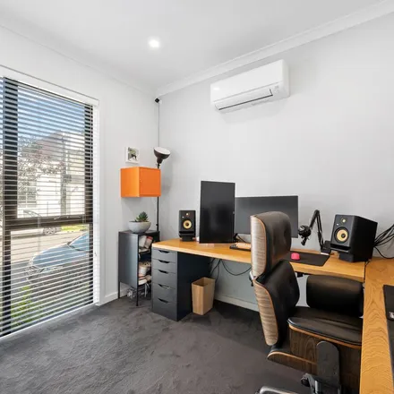 Rent this 3 bed townhouse on Bay & Bridge Hotel in Lyons Street, Port Melbourne VIC 3207