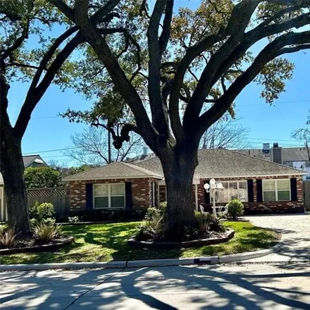 Buy this 4 bed house on 4521 Mimosa Drive in Bellaire, TX 77401