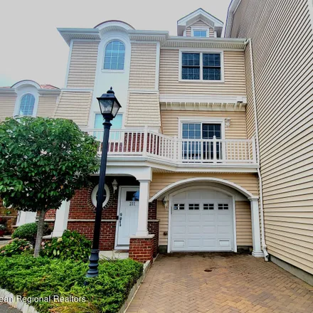 Buy this 2 bed loft on Weathervane Lane in Freehold Township, NJ 07728