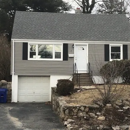 Rent this 3 bed house on 8 Sleepy Hollow Drive in Norwalk, CT 06851
