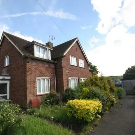 Rent this 4 bed duplex on 25 Broomfield in Guildford, GU2 8LG