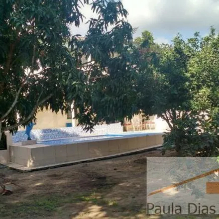 Buy this 3 bed house on Escola Estadual Edmundo Silva in Rua Bernardo Vasconcelos, Centro