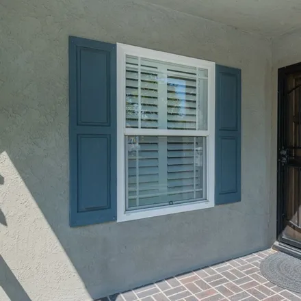 Image 5 - 1421 South Pearl Avenue, Compton, CA 90221, USA - House for sale