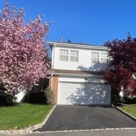 Image 1 - 3 Hamlet Drive, Commack, NY 11725, USA - Condo for sale