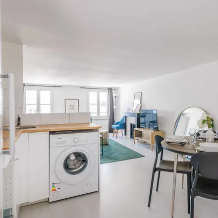 Rent this 2 bed apartment on 5 Rue de Louvois in 75002 Paris, France