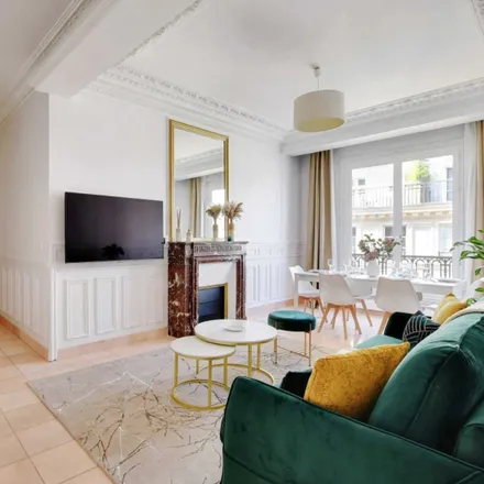 Rent this 3 bed apartment on 69 Rue Rambuteau in 75004 Paris, France