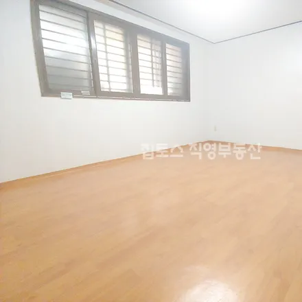 Rent this studio apartment on 서울특별시 강남구 논현동 100-15