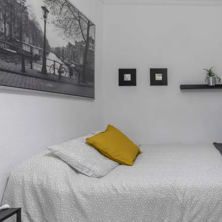 Rent this 5 bed room on Carrer de Soledad Doménech in 1, 46020 Valencia