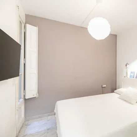 Rent this 2 bed apartment on Nude Estetic in Carrer de la Diputació, 50