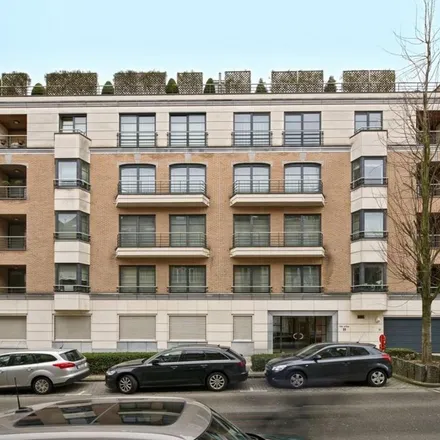 Rent this 3 bed apartment on Avenue Roger Vandendriessche - Roger Vandendriesschelaan 10 in 1150 Woluwe-Saint-Pierre - Sint-Pieters-Woluwe, Belgium