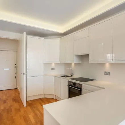 Image 3 - 37-66 Saint Mary Abbot's Court, Warwick Gardens, London, W14 8RA, United Kingdom - Apartment for rent