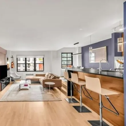 Image 3 - Morton Williams, 908 2nd Avenue, New York, NY 10035, USA - Apartment for sale