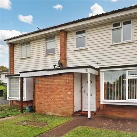 Buy this 3 bed duplex on Lowthorpe in Woking, GU21 3PT