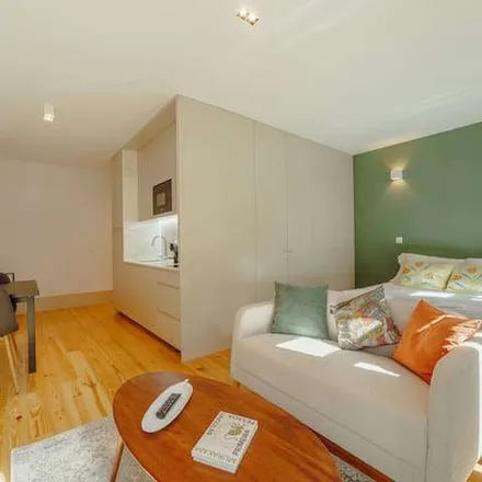 Rent this 1 bed apartment on fredsontattoo in Rua de Antero de Quental, 4000-087 Porto