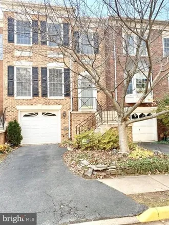 Image 1 - 5115 Woodfield Drive, Centreville, VA 20120, USA - House for rent