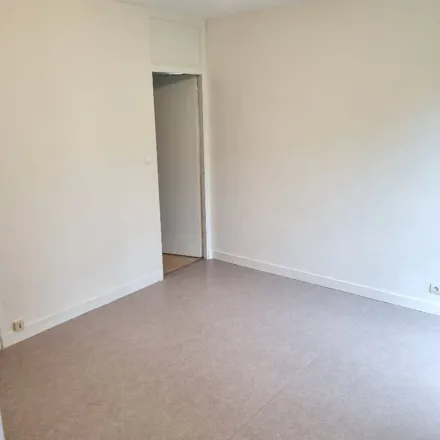 Rent this 2 bed apartment on 2 Rue de la Laitière Normande in 50000 Saint-Lô, France