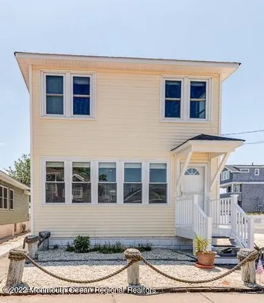 Buy this 4 bed house on 7-Eleven in M Street, Seaside Park