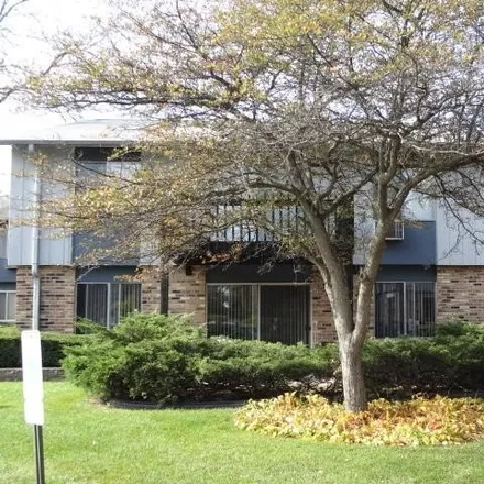 Buy this 1 bed condo on North Des Plaines River Road in Prospect Heights, Wheeling Township